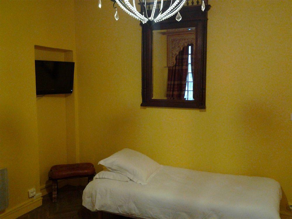 Hotel De La Tour De L'Horloge Dinan Zewnętrze zdjęcie