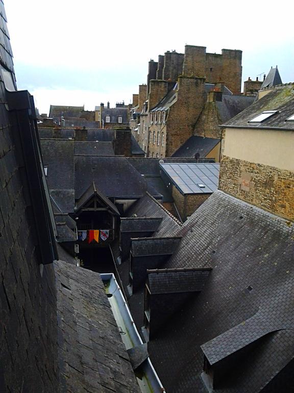 Hotel De La Tour De L'Horloge Dinan Zewnętrze zdjęcie