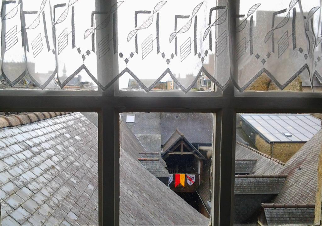 Hotel De La Tour De L'Horloge Dinan Zewnętrze zdjęcie